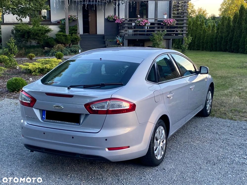 Ford Mondeo 2.0 Ghia Executive - 18