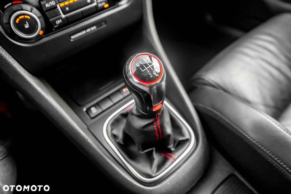 Volkswagen Golf 2.0 GTI - 31