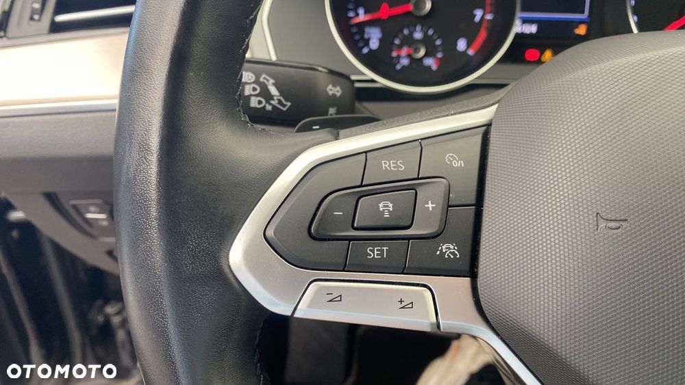 Volkswagen Passat - 23