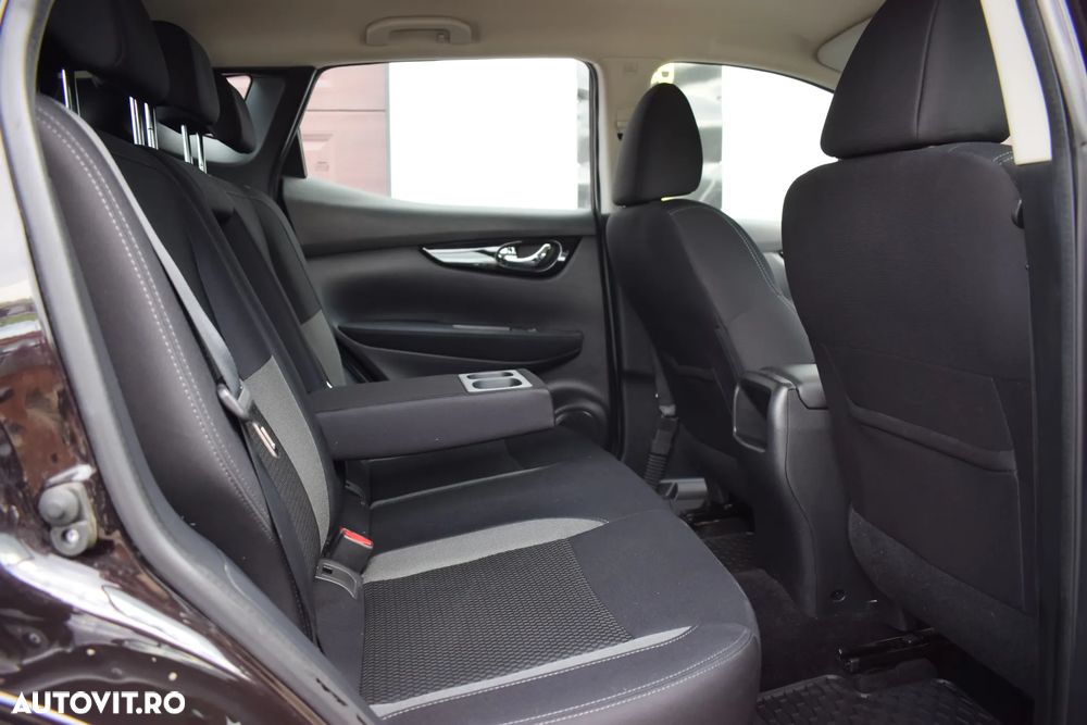 Nissan Qashqai 1.3 DIG-T N-CONNECTA - 12