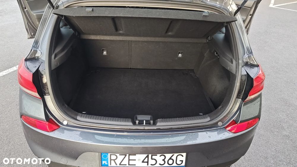 Hyundai i30 1.4 Classic + - 31