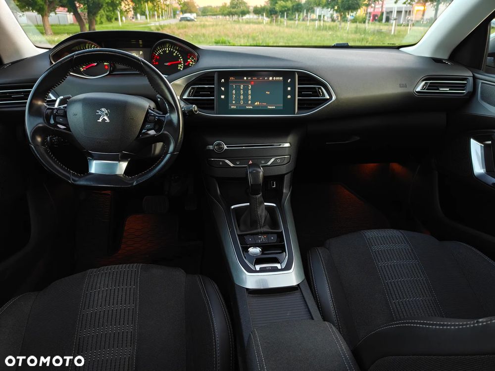 Peugeot 308 1.5 BlueHDi Allure S&S EAT6 - 13