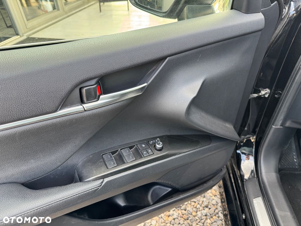 Toyota Camry 2.5 Hybrid Executive CVT - 16