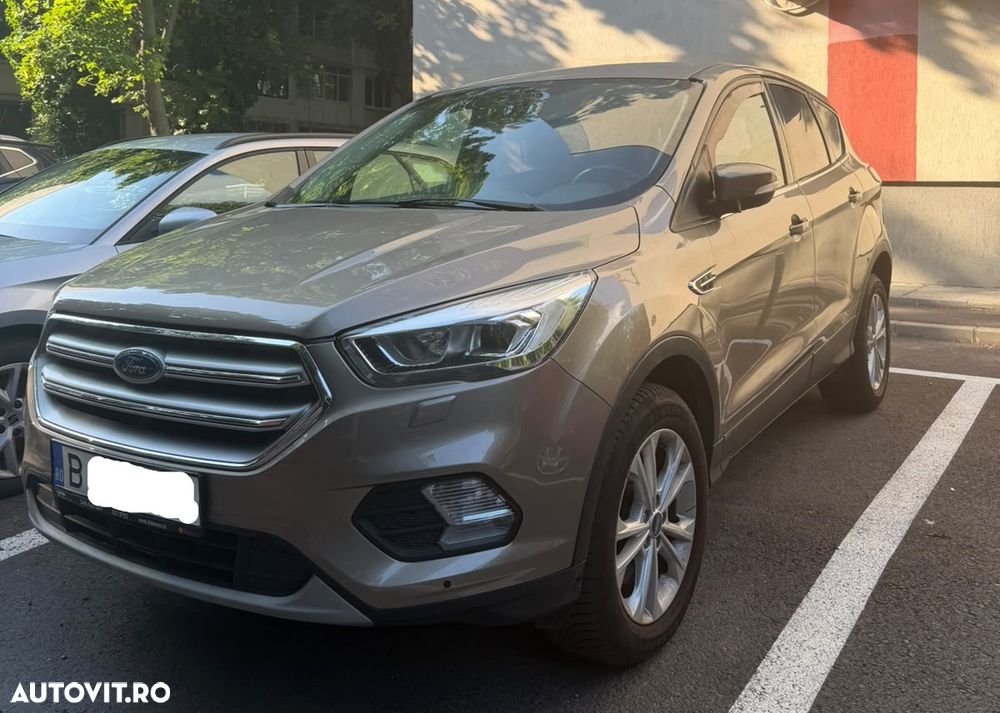 Ford Kuga 2.0 TDCi 4WD Powershift Titanium - 4