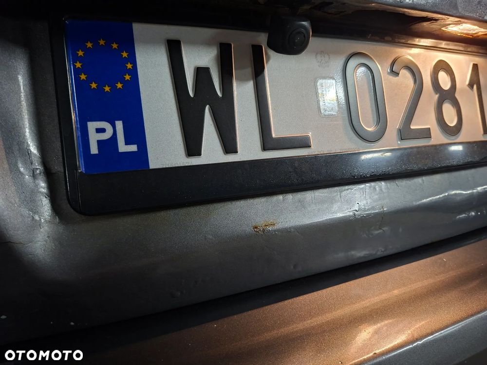 Volkswagen Passat - 16