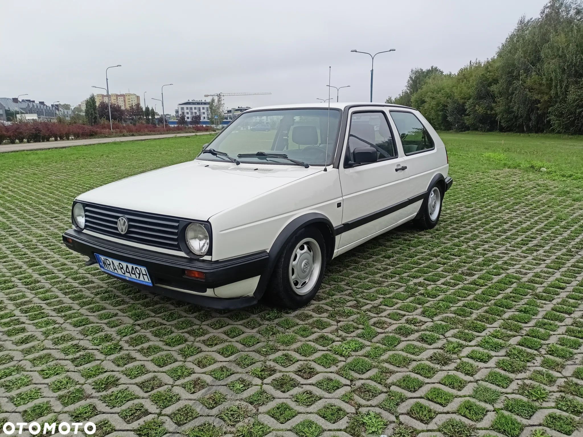 Volkswagen Golf 1.6 CL - 1