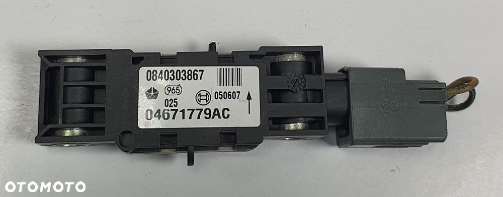 CZUJNIK UDERZENIOWY CHRYSLER 300C 04671779AC