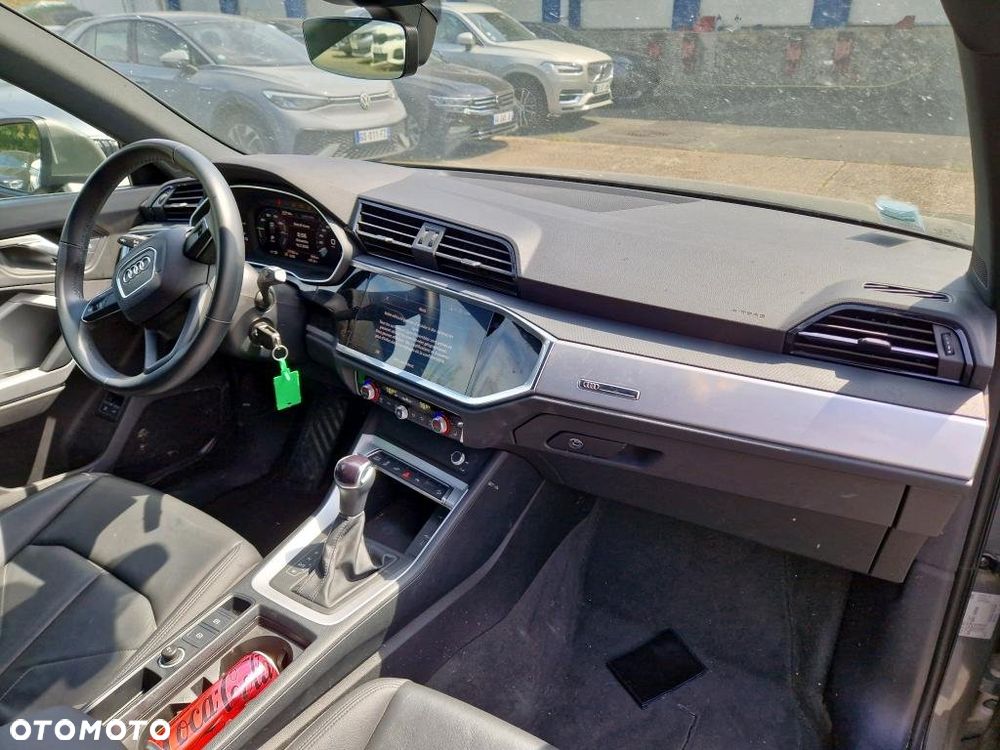 Audi Q3 45 TFSIe S tronic - 8
