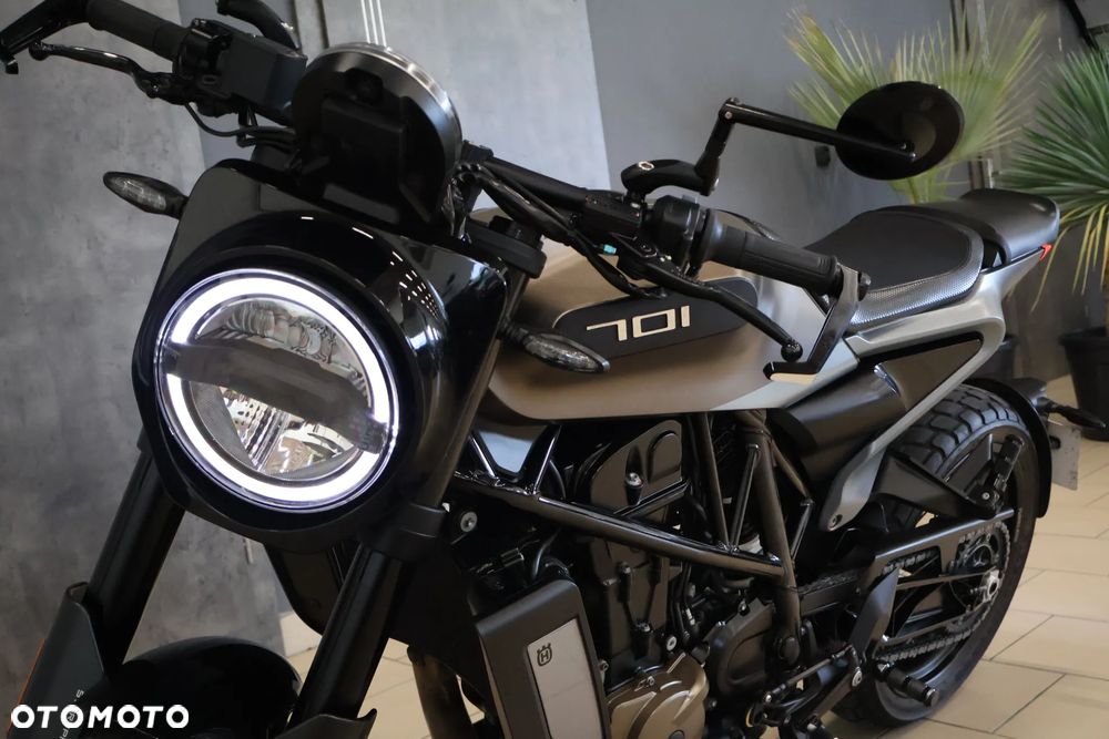 Husqvarna Svartpilen - 30