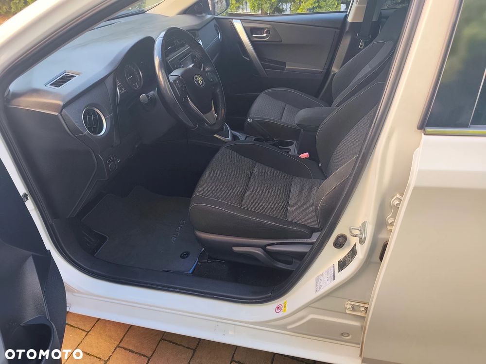 Toyota Auris - 8