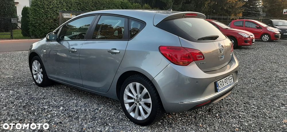 Opel Astra - 11