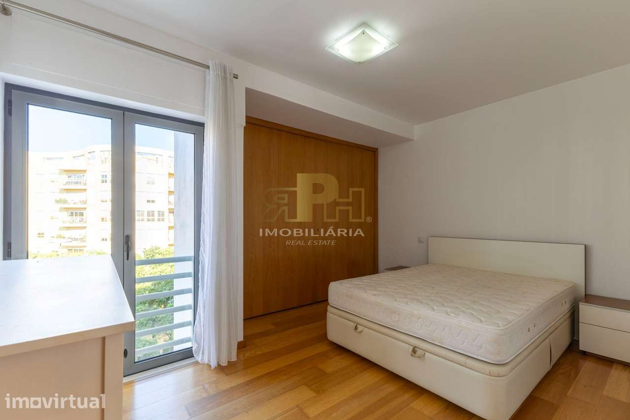 Apartamento T1 Arrendamento em Parque das Nações,Lisboa - Grande imagem: 2/17