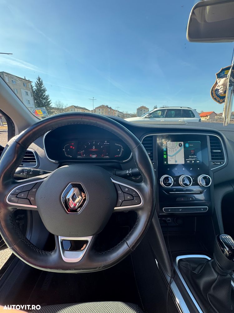 Renault Megane TCe 140 GPF Equilibre - 11