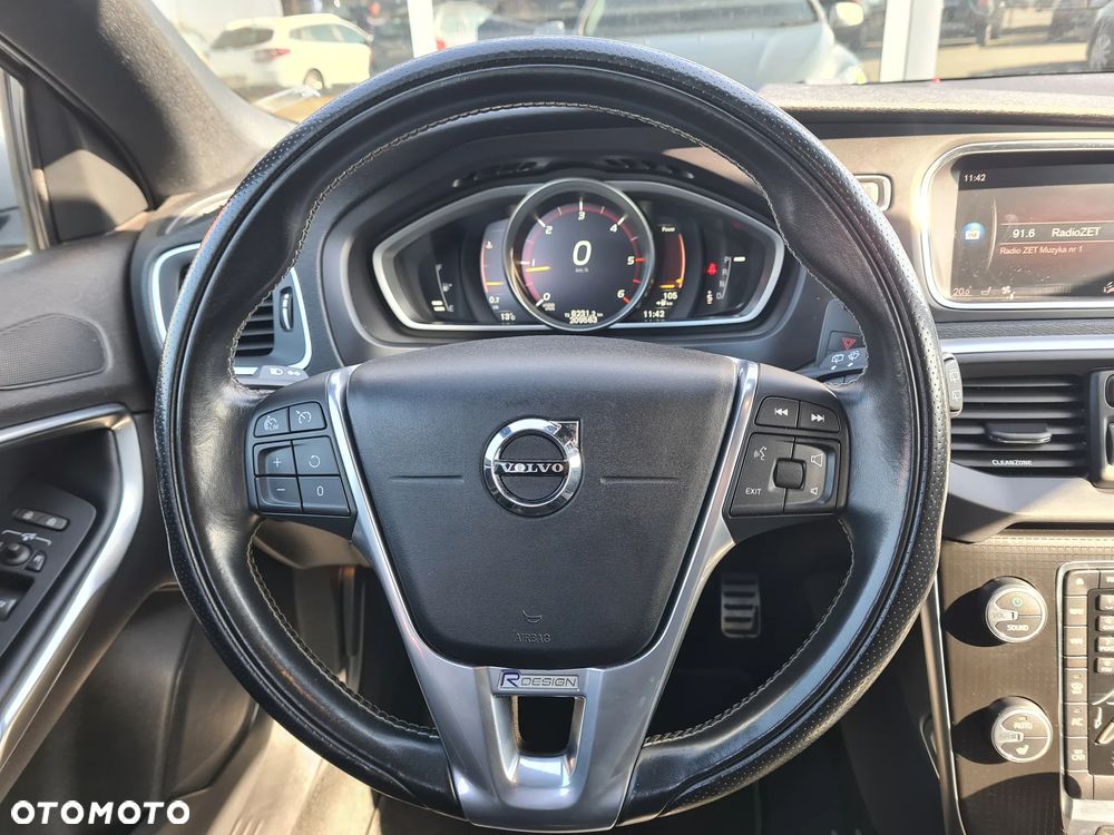 Volvo V40 D3 Drive-E R-Design Kinetic - 12