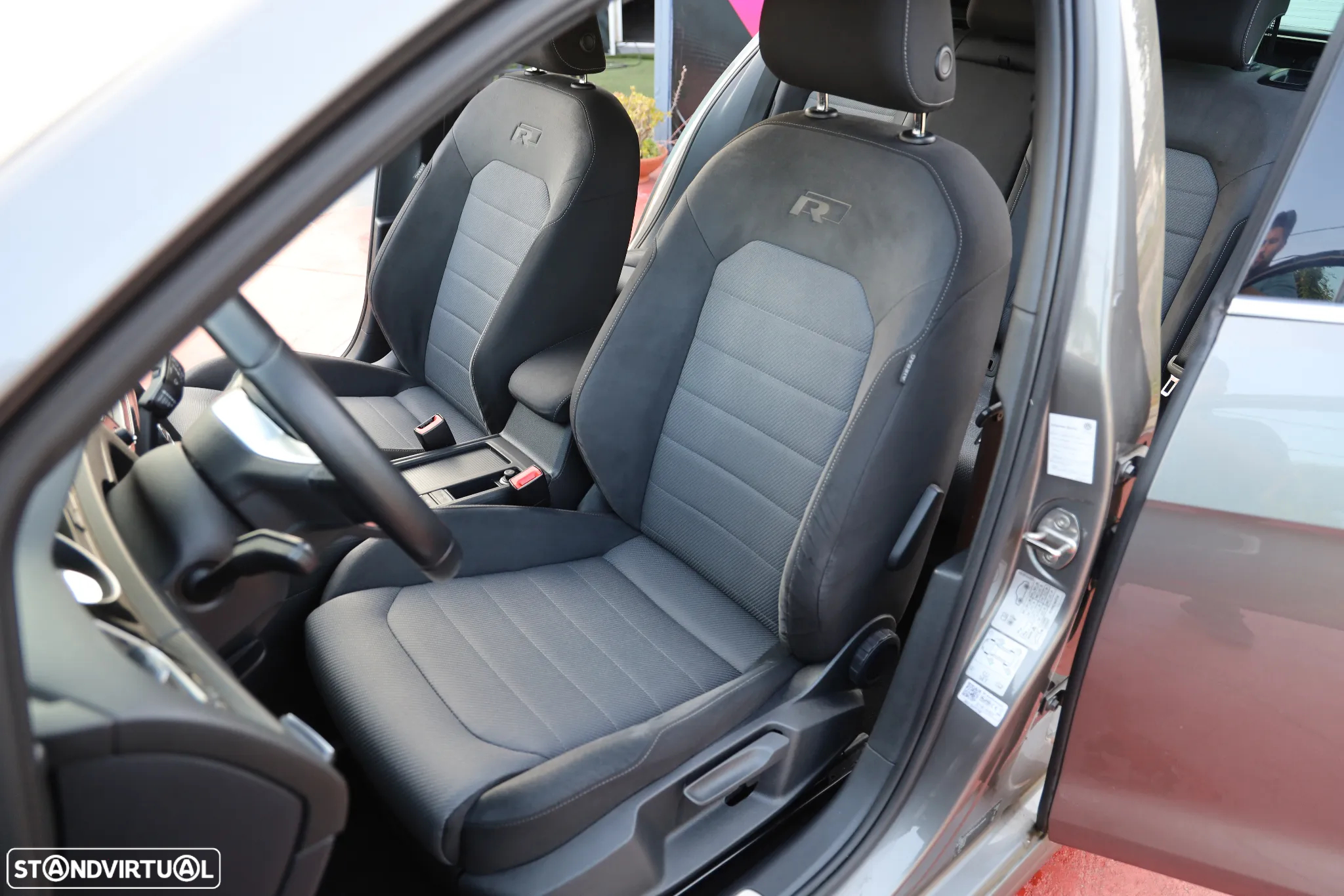 VW Golf Variant 1.6 TDi R-Line - 13