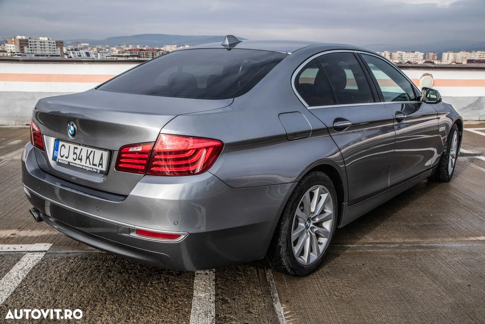 BMW Seria 5 520d Aut. Luxury Line - 4