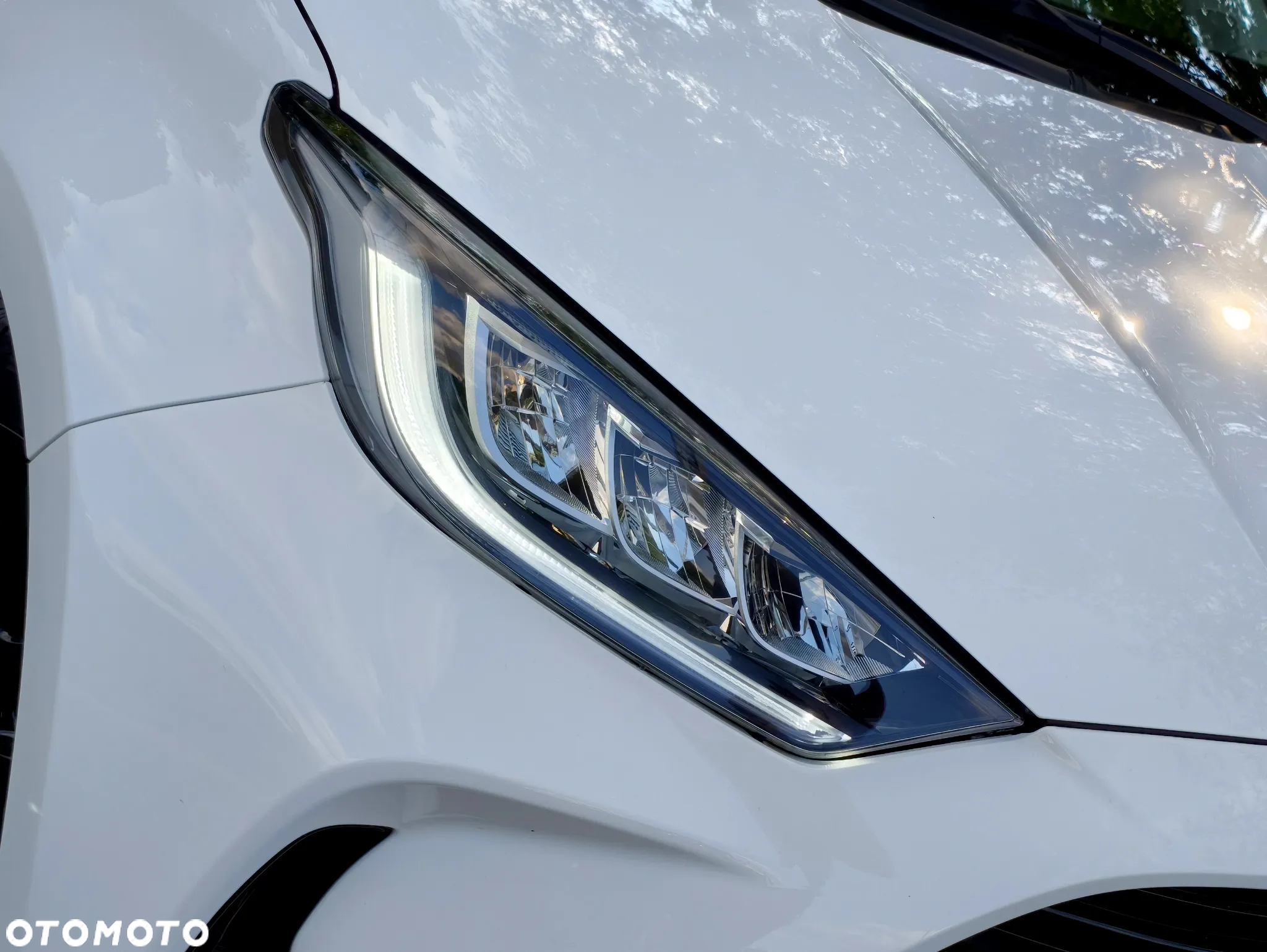 Toyota Yaris Hybrid 1.5 Selection Style - 19