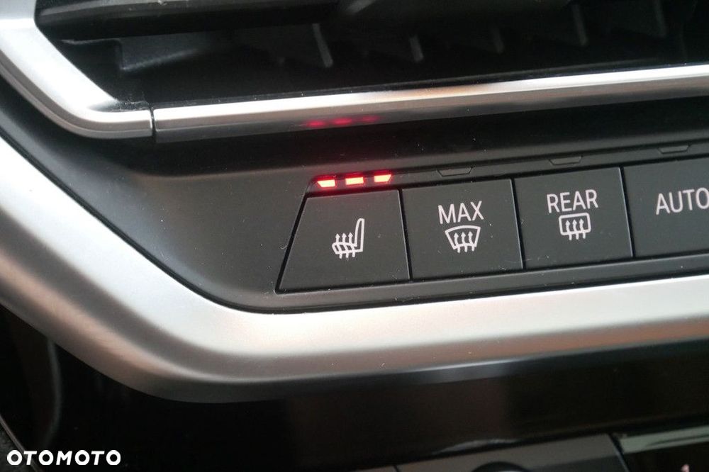 BMW X3 - 32