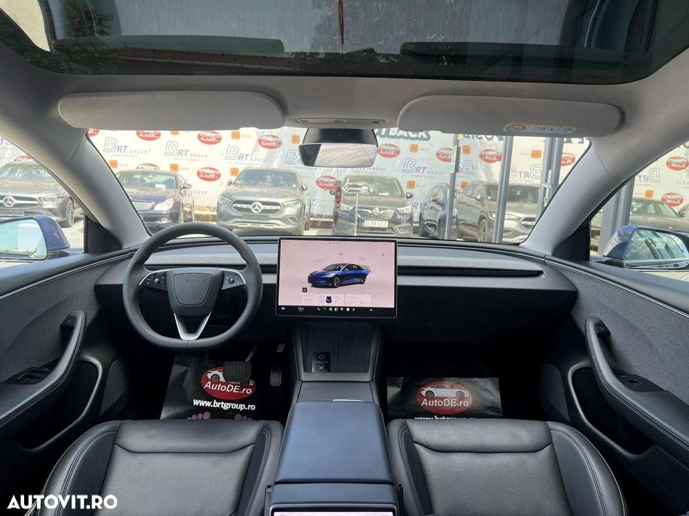 Tesla Model 3 - 8