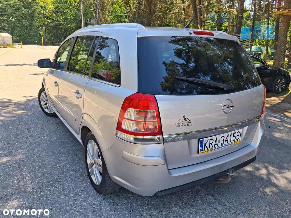 Opel Zafira 1.8 Sport - 20
