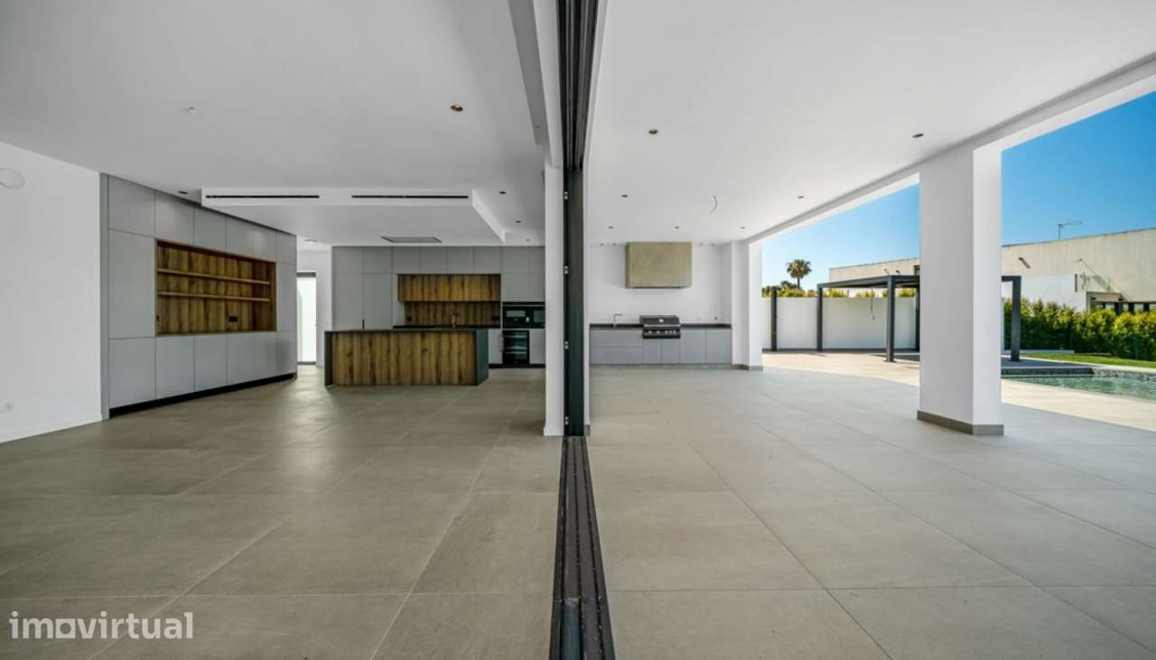 Moradia luxuosa V4, à venda no Triângulo Dourado, Algarve - Grande imagem: 3/30