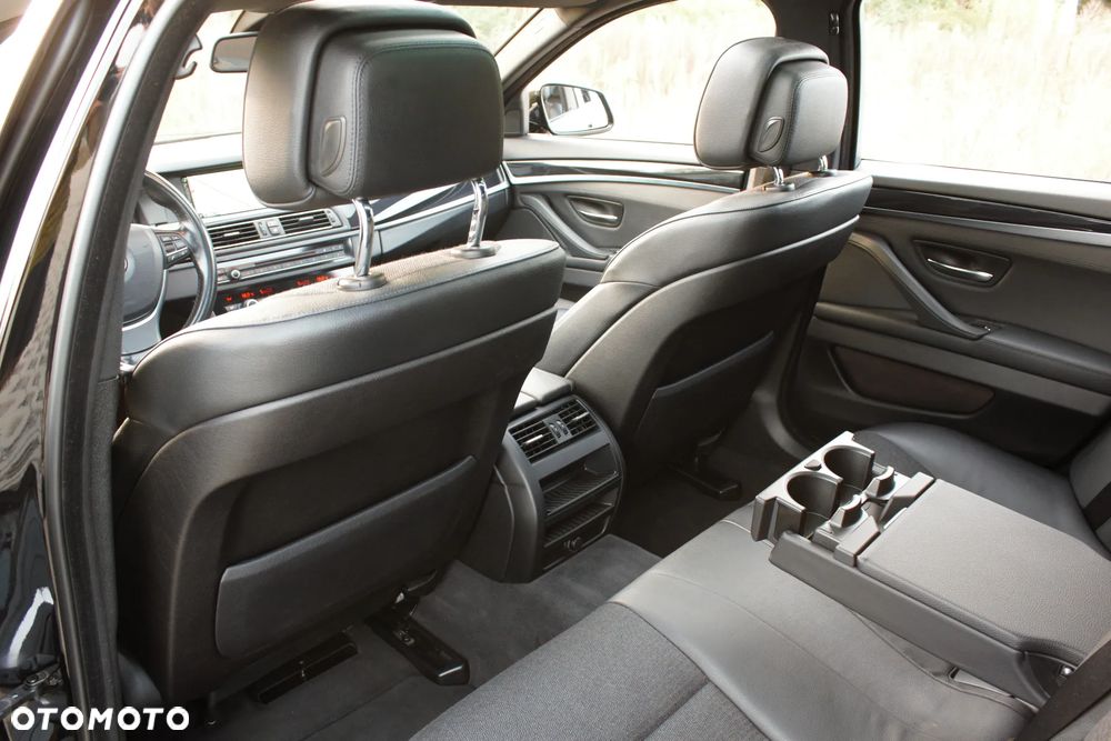 BMW Seria 5 528i Touring - 18