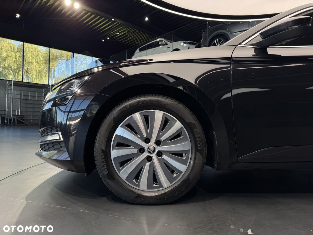 Skoda Superb 2.0 TDI SCR Style DSG - 22