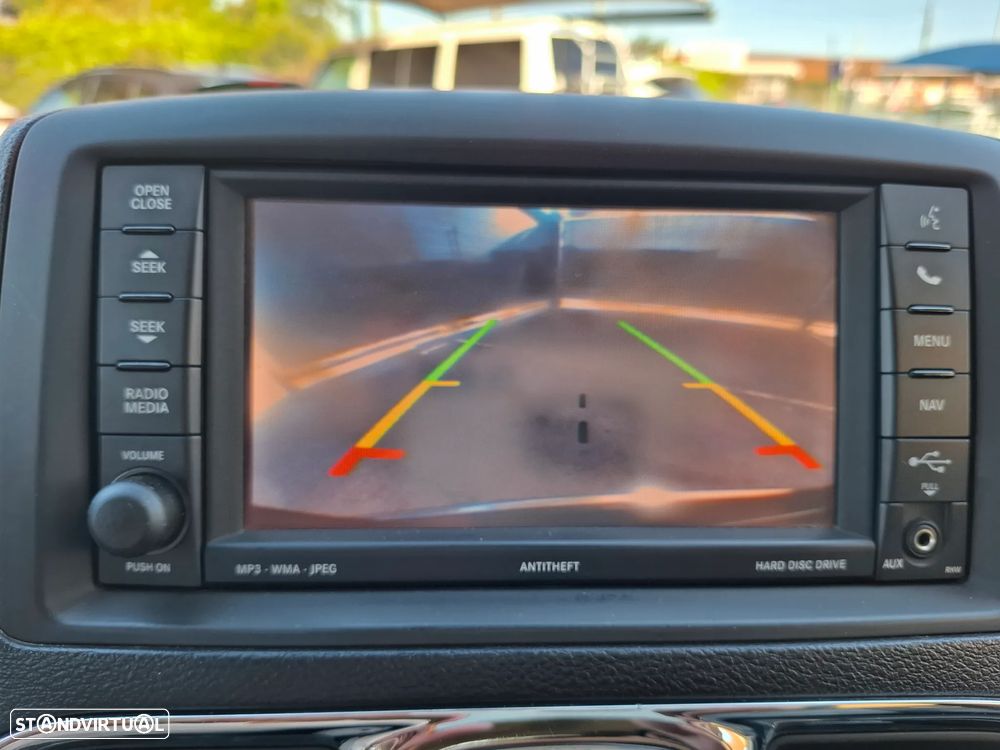 Lancia Voyager 2.8 CRD Gold - 38