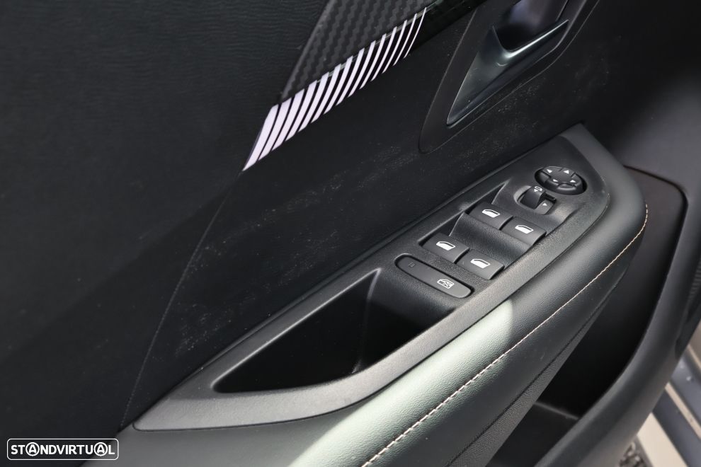 Peugeot e-208 51 kWh Allure - 16
