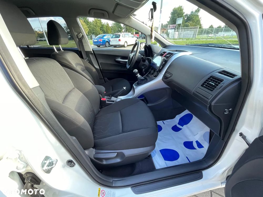 Toyota Auris 1.6 Edition - 15