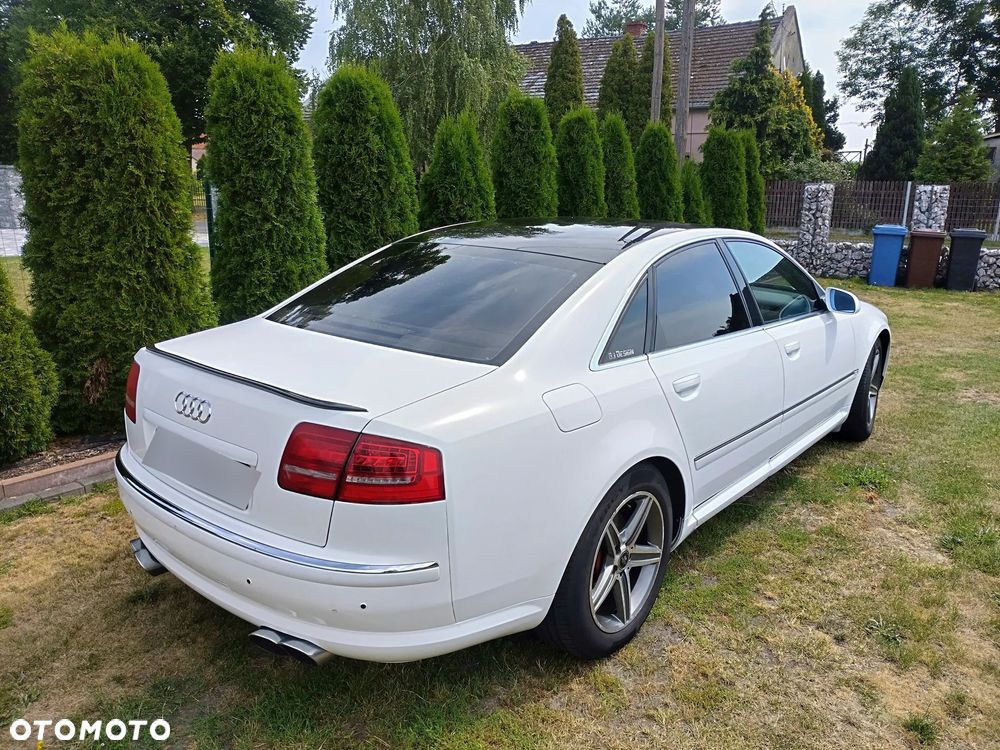 Audi A8 - 1