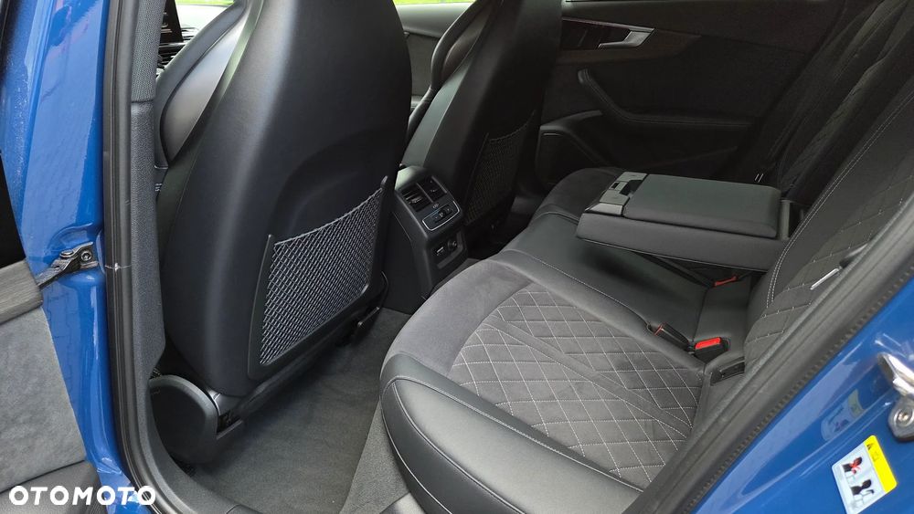 Audi A4 Avant 40 TDI quattro S tronic S line - 8