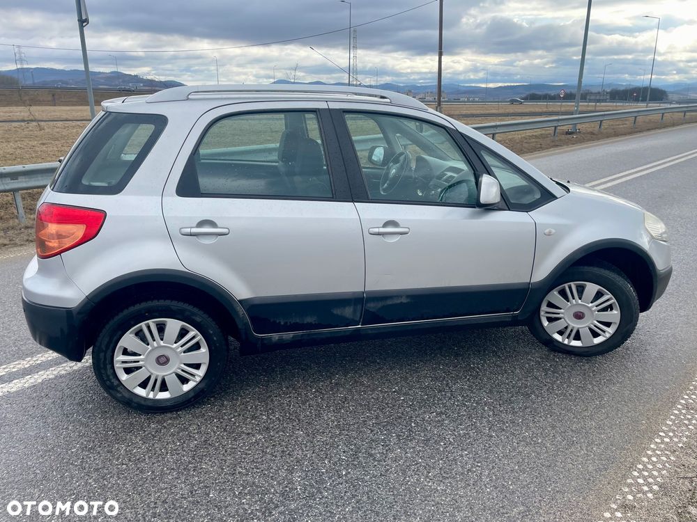 Fiat Sedici 1.9 Multijet DPF 4x4 Emotion - 4