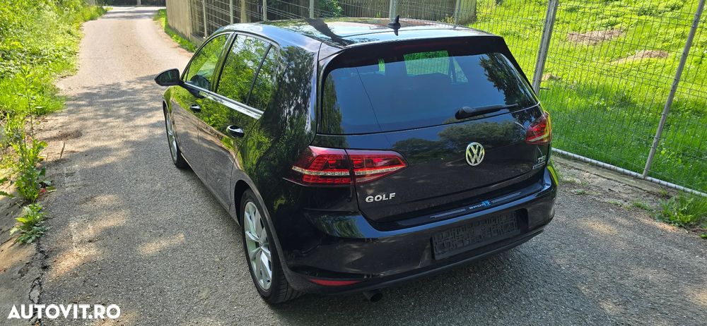 Volkswagen Golf - 5