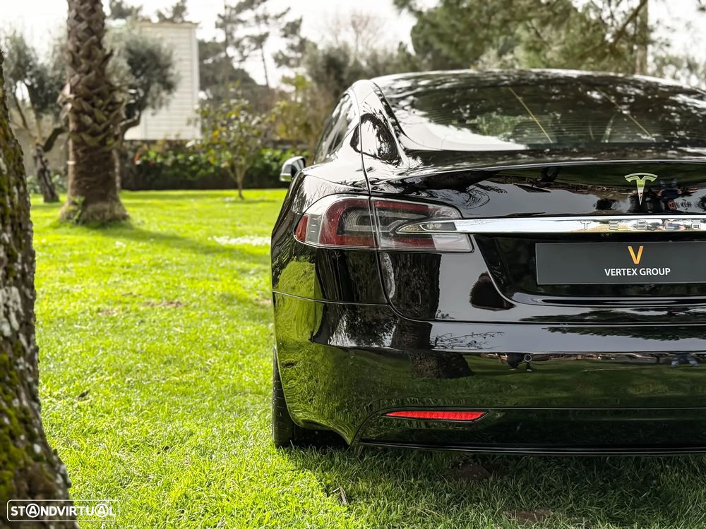Tesla Model S Long Range - 10