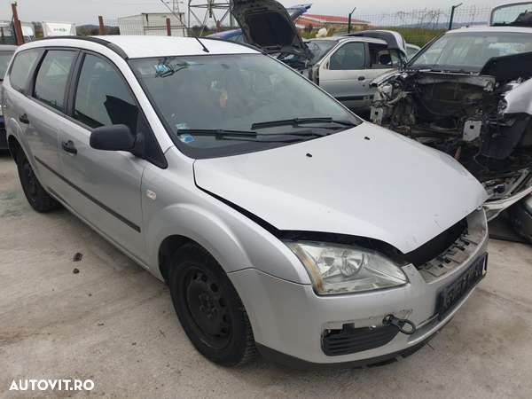 Dezmembrez Ford Focus 2  2006 1.6tdci 90cp