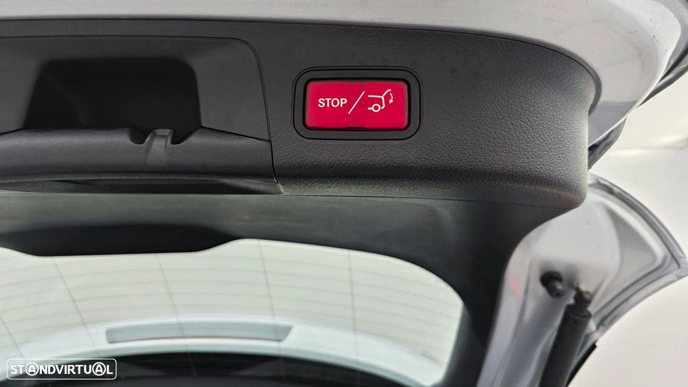 Mercedes-Benz GLA 250 e Progressive - 30