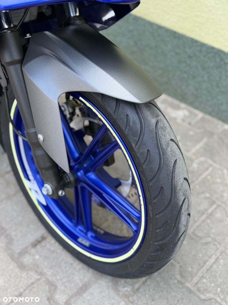 Yamaha YZF - 3