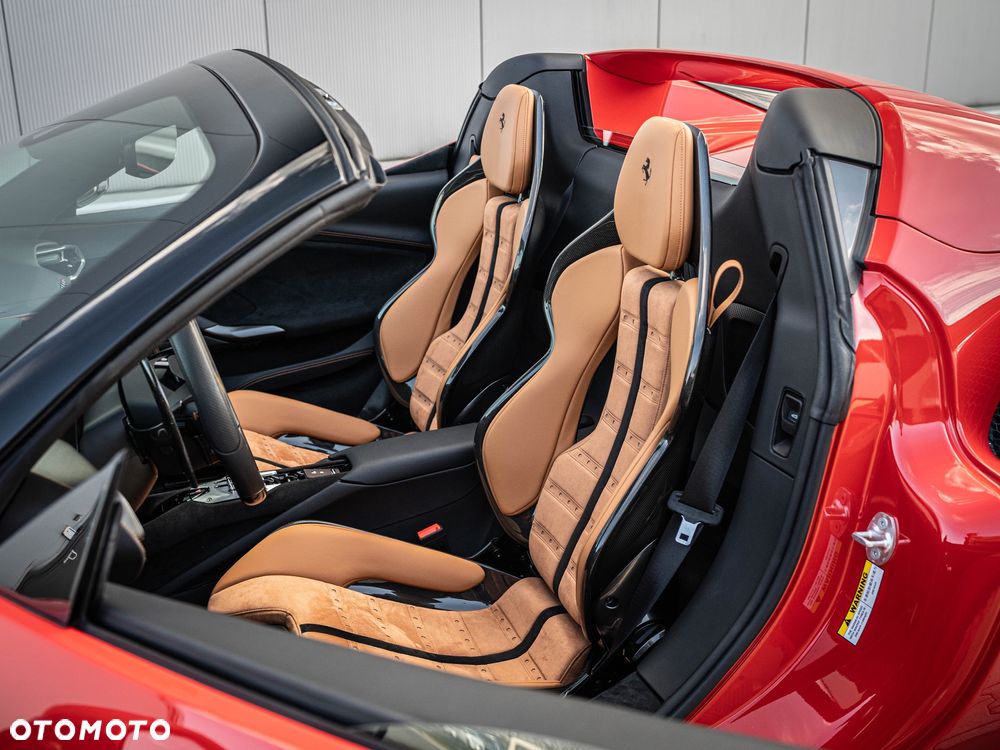 Ferrari 296 GTS - 16