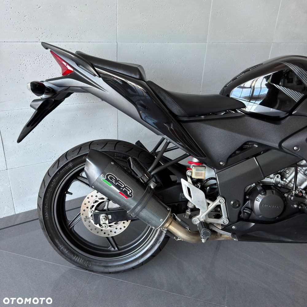 Honda CBR - 6