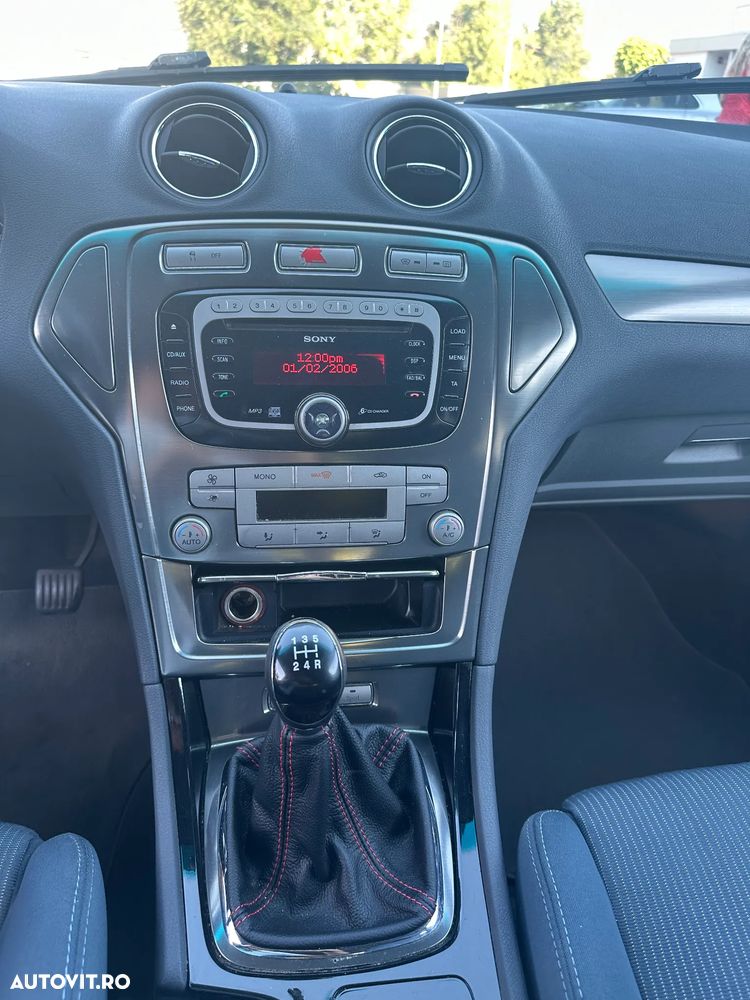 Ford Mondeo 2.0 PFi Titanium - 9
