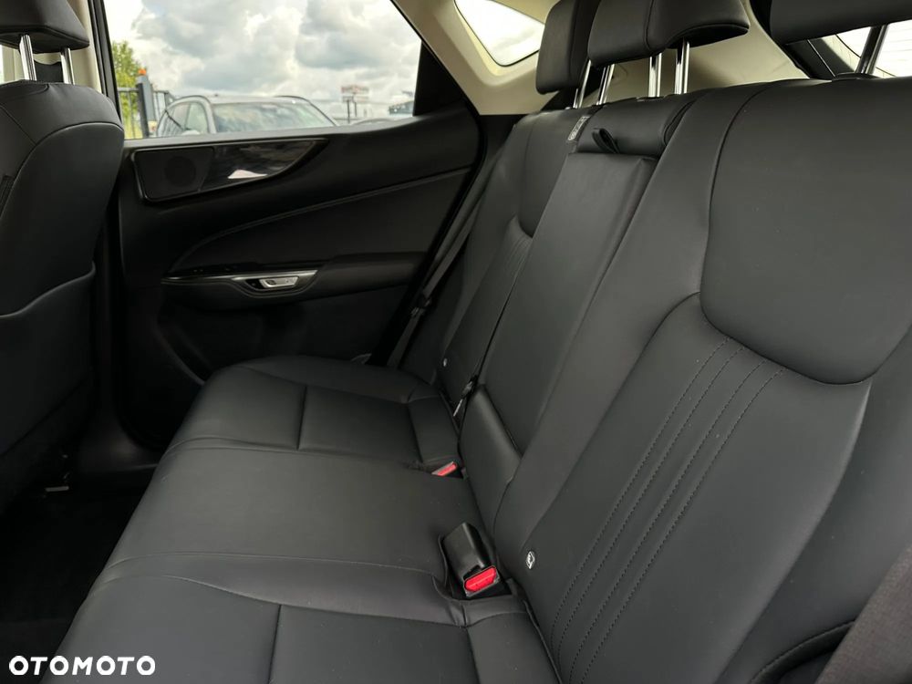 Lexus NX - 8