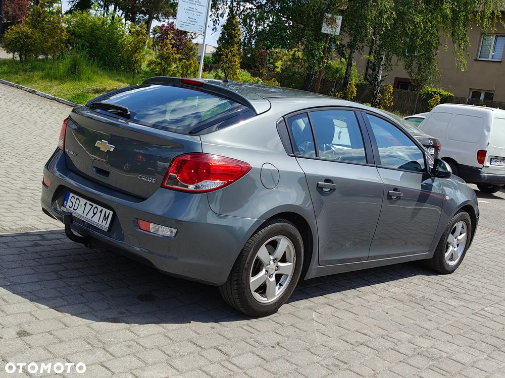 Chevrolet Cruze 1.6 LT - 12