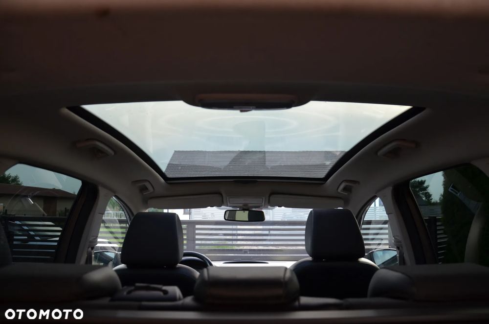 Ford Kuga 2.0 TDCi 4x4 Titanium - 27