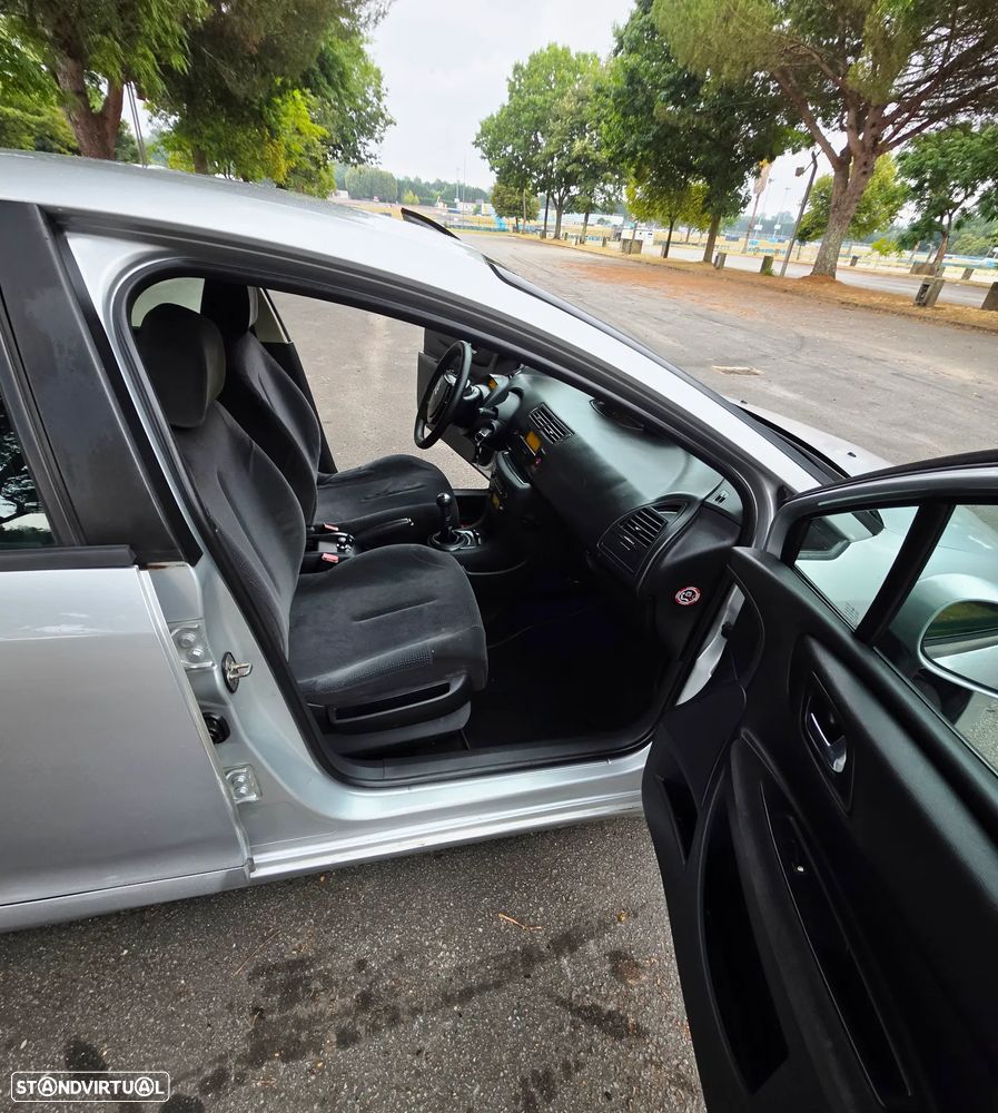 Citroën C4 1.6 HDi Exclusive - 16