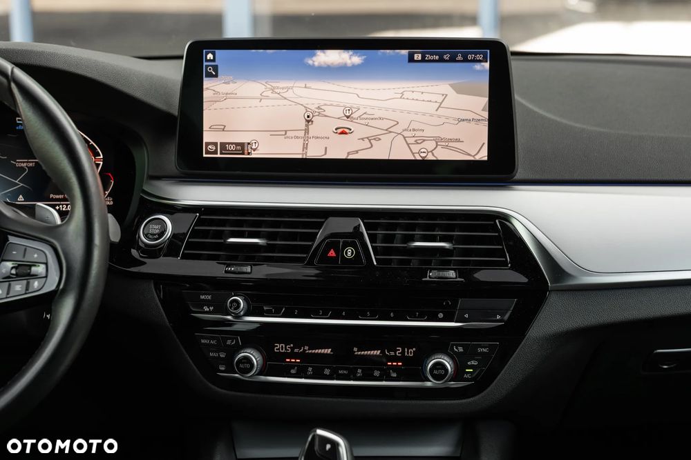BMW Seria 5 520d xDrive Sport - 32