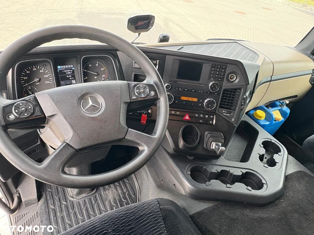 Mercedes-Benz Actros - 22