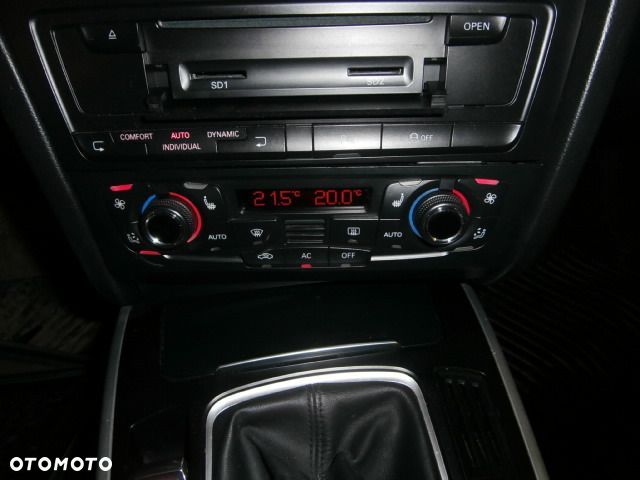 PANEL KLIMATYZACJI CLIMATRONIC 8T1820043AK Audi A4 B8 A5 Q5 CP Ochrona komponentu Montaż - 2