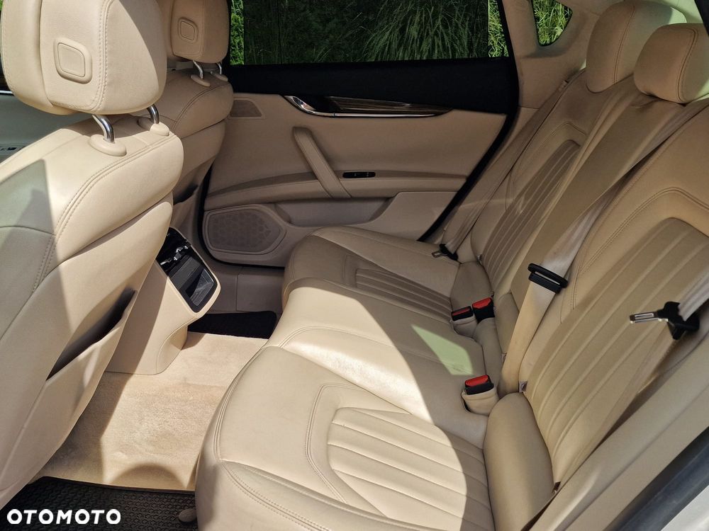 Maserati Quattroporte - 6
