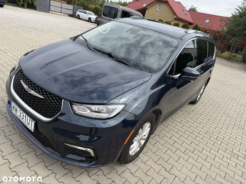 Chrysler Pacifica - 22